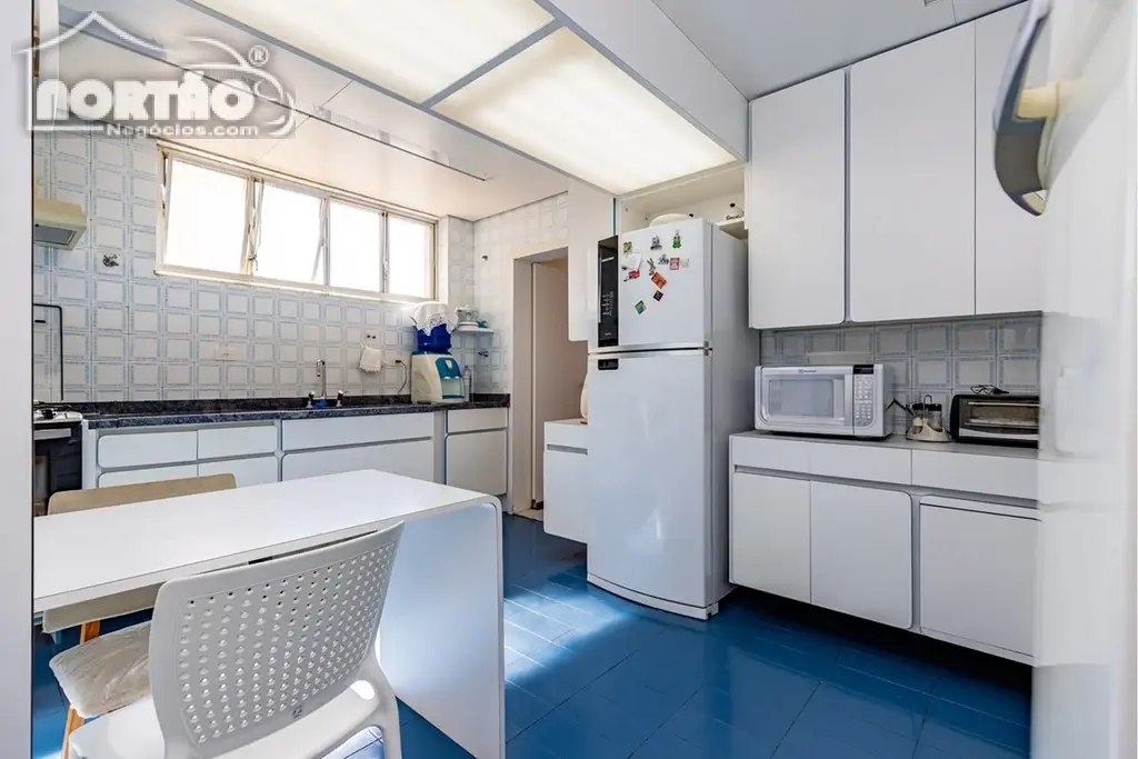Casa, 4 quartos, 258 m² - Foto 9