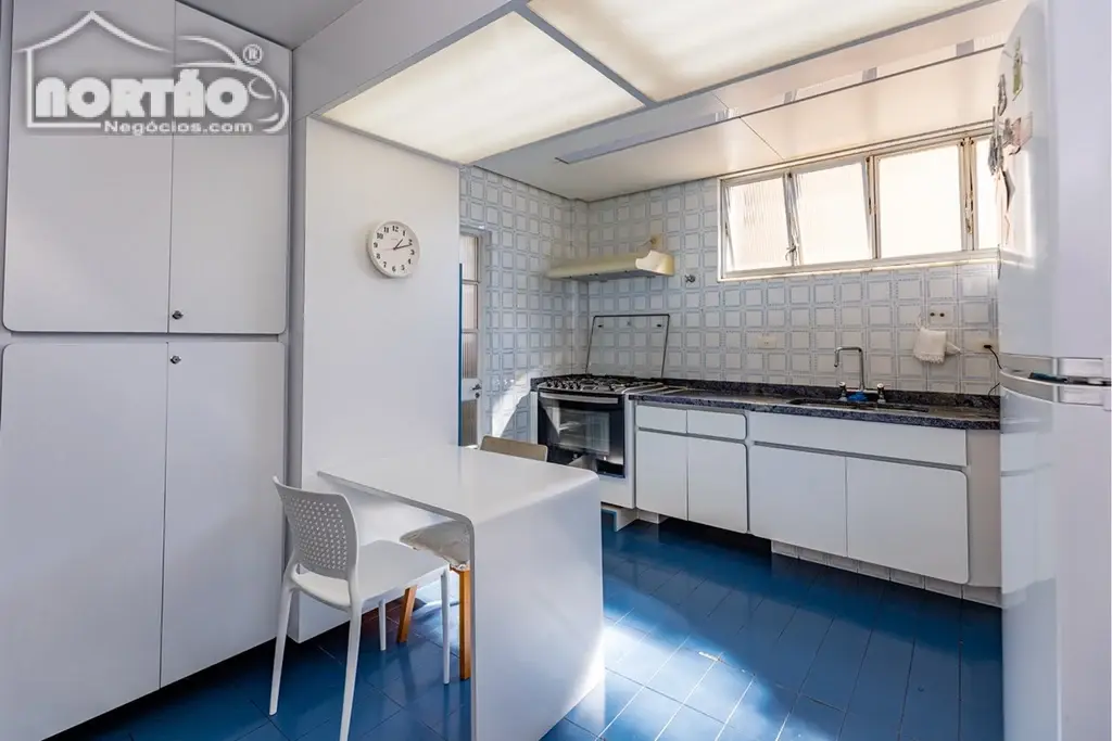 Casa, 4 quartos, 258 m² - Foto 10