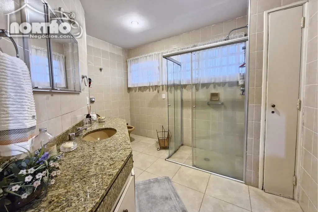 Casa, 3 quartos, 205 m² - Foto 4