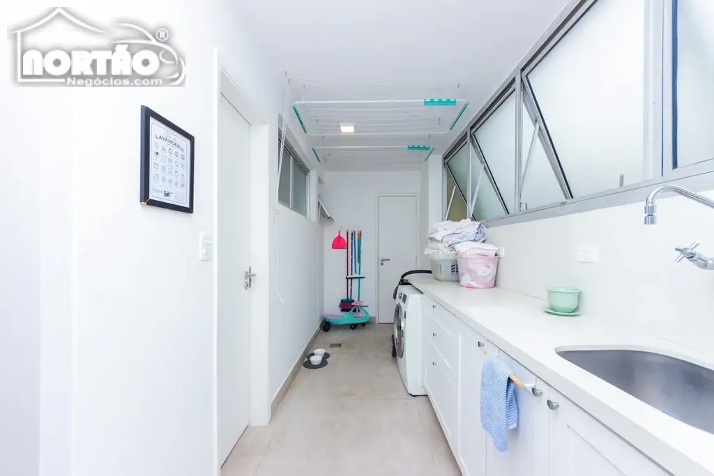 Casa, 3 quartos, 186 m² - Foto 2