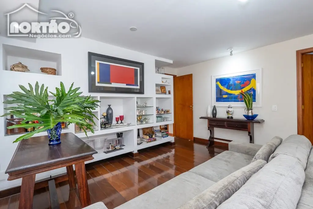 Casa, 3 quartos, 159 m² - Foto 1