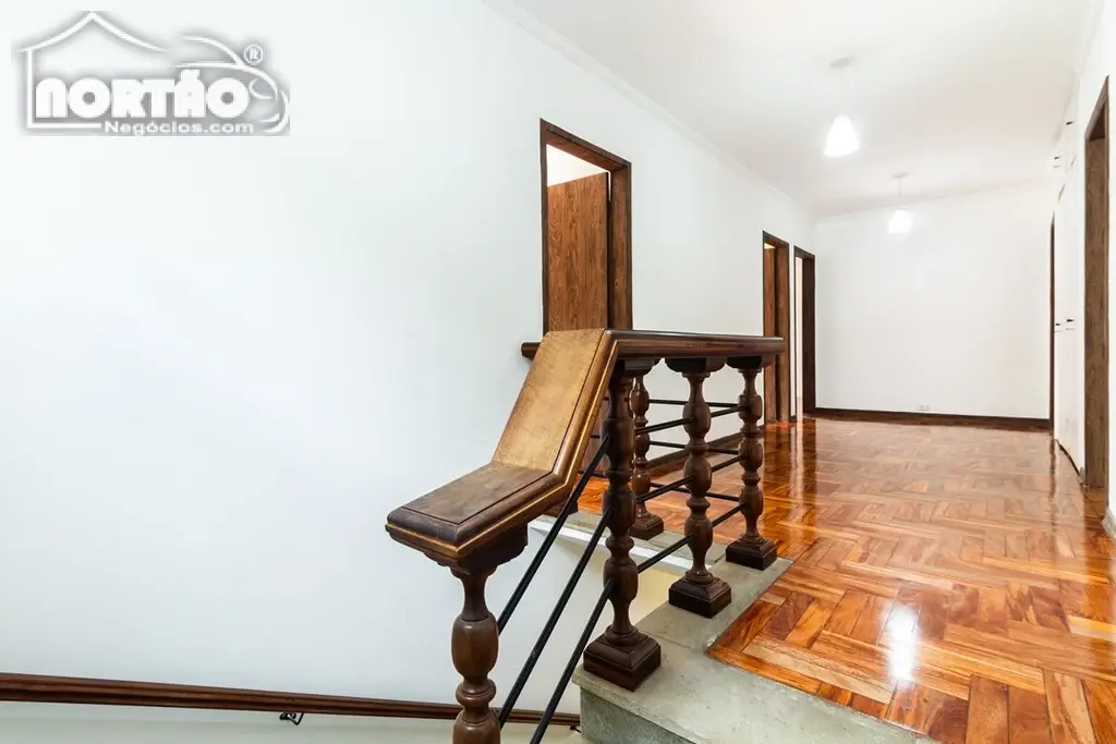 Casa, 4 quartos, 329 m² - Foto 4