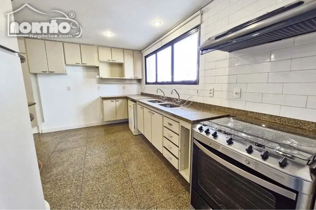 Casa, 4 quartos, 314 m² - Foto 9