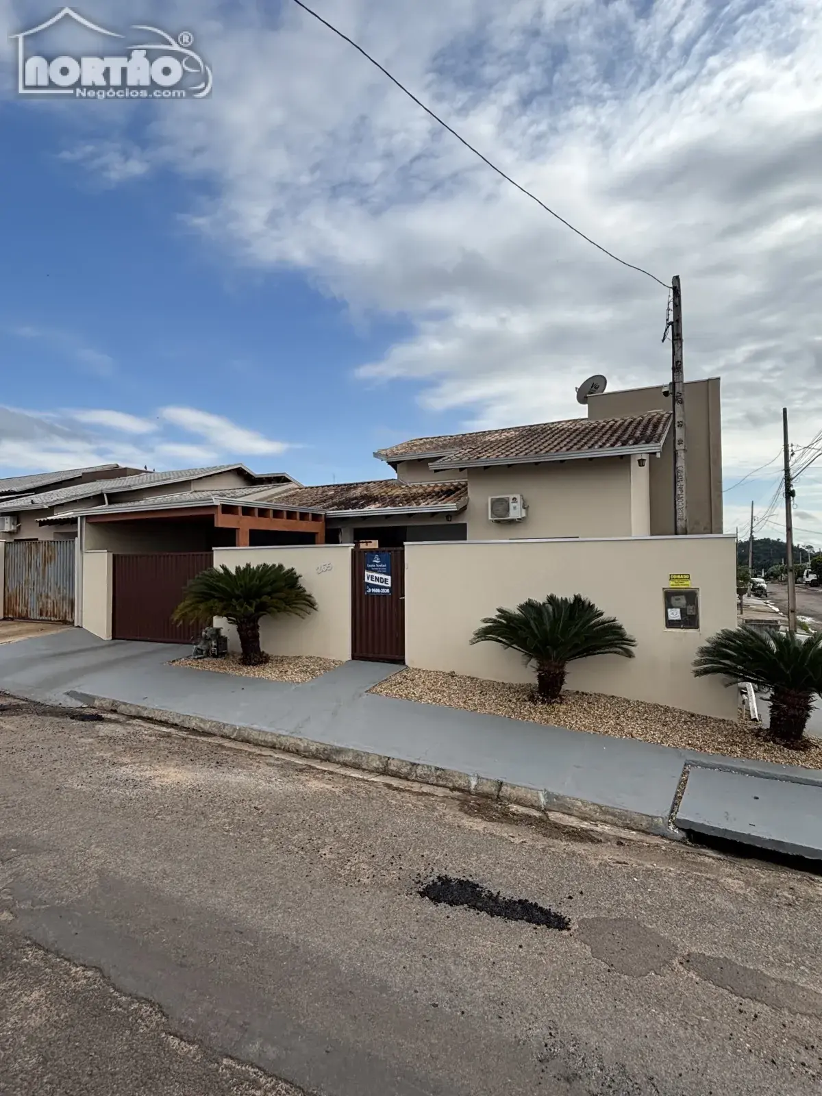 Casa, 4 quartos, 170 m² - Foto 1