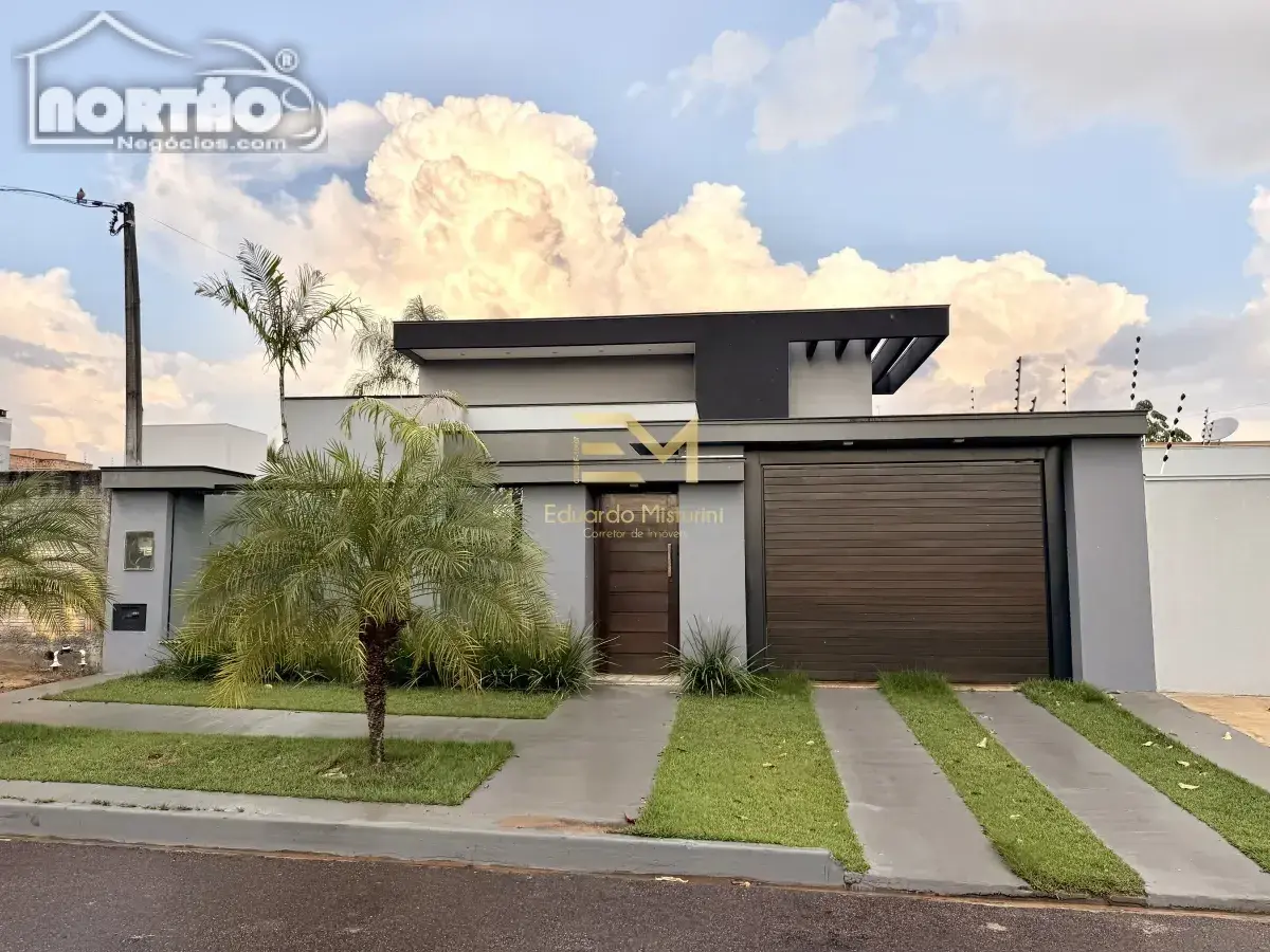 Casa, 3 quartos, 296 m² - Foto 2