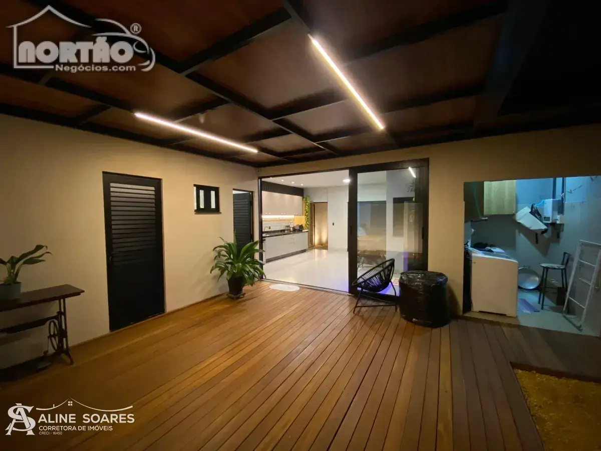 Casa, 4 quartos, 178 m² - Foto 1