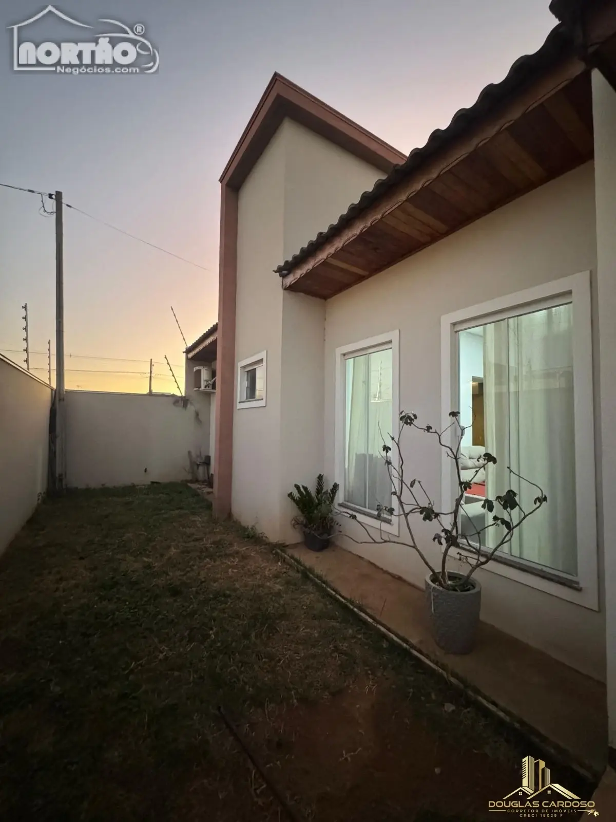 Casa, 3 quartos, 81 m² - Foto 1